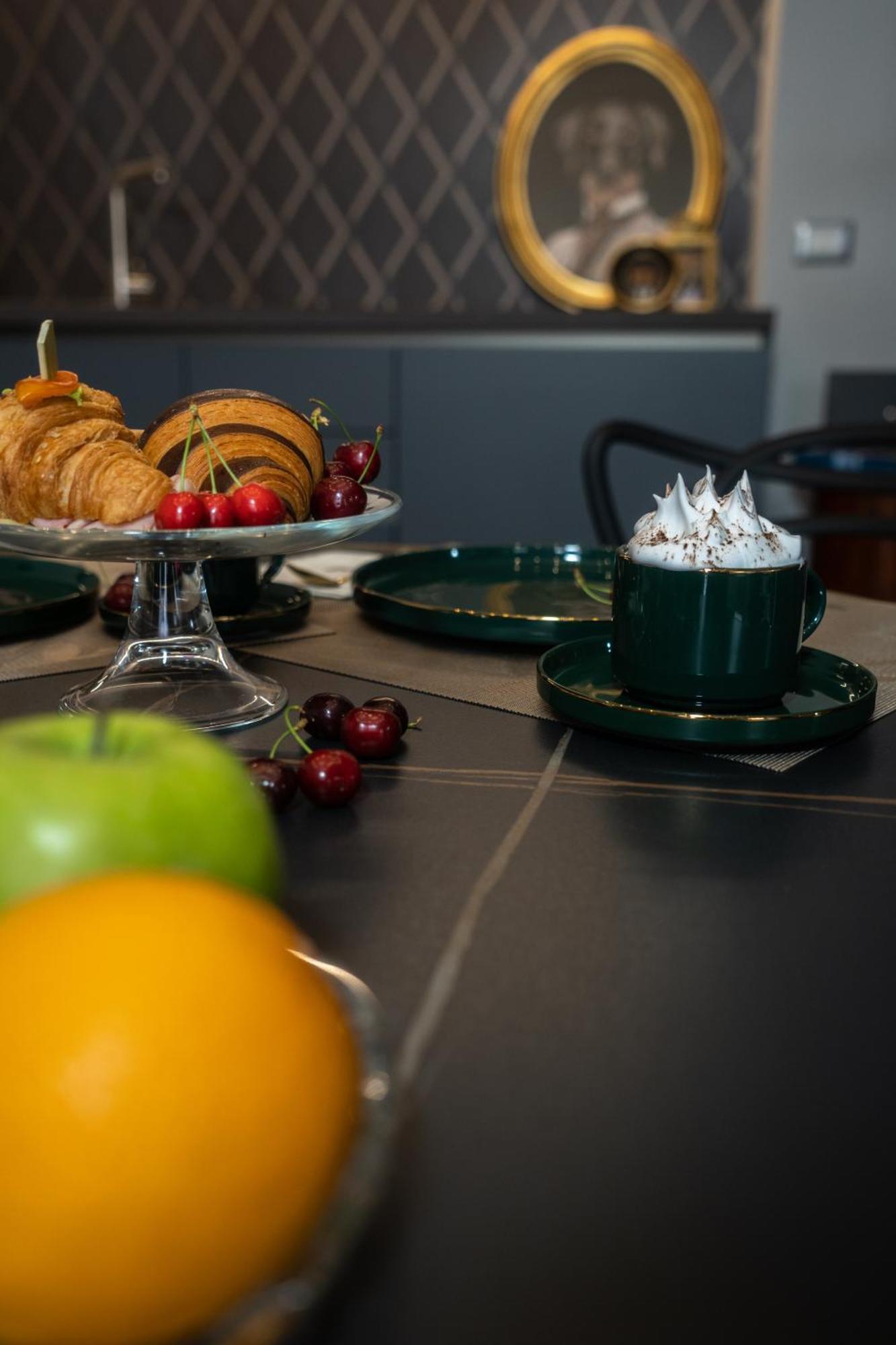 Residenze Carlo Alberto - Boutique Apartment Верона Екстериор снимка